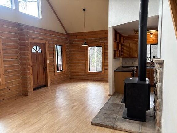 3rd image of 20394 Camas Rd