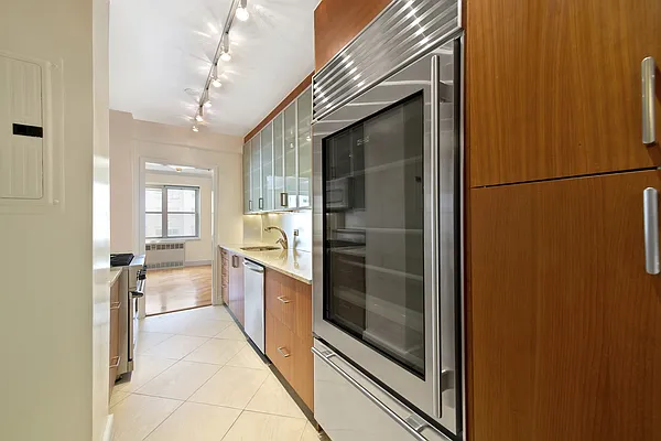 Rented by Nest Seekers International | media 14