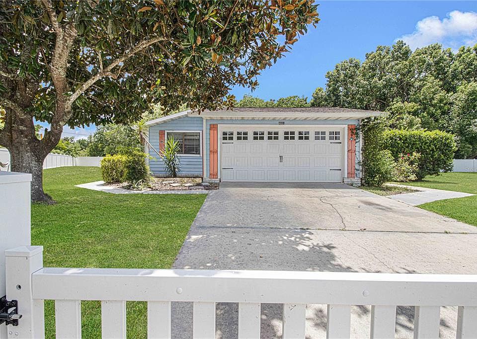 1st image of 4601 NW 44th Ct