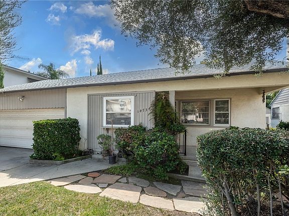 3rd image of 14734 Magnolia Blvd