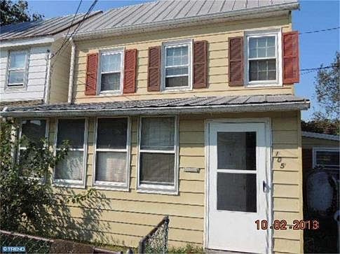 1st image of 105 E Lockwood St