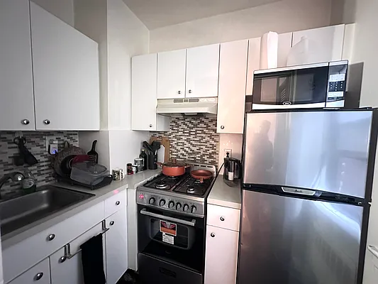 Rented by Ovation Properties, LLC | media 17