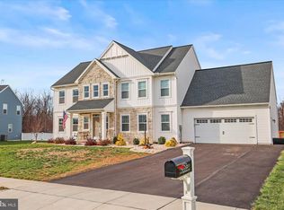 110 Berkshire Dr, Carlisle, PA 17015