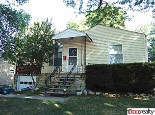 6020 Manderson St, Omaha, NE 68104