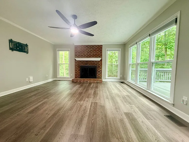 632 Bromsworth Trl — Photo 3