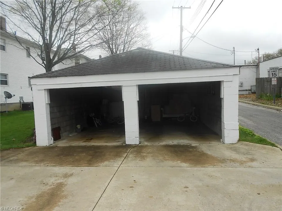 Building Photo 3
