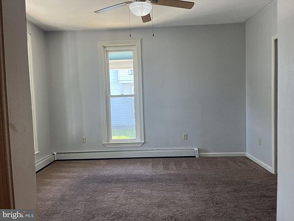 4th image of 537 W Main Ave
