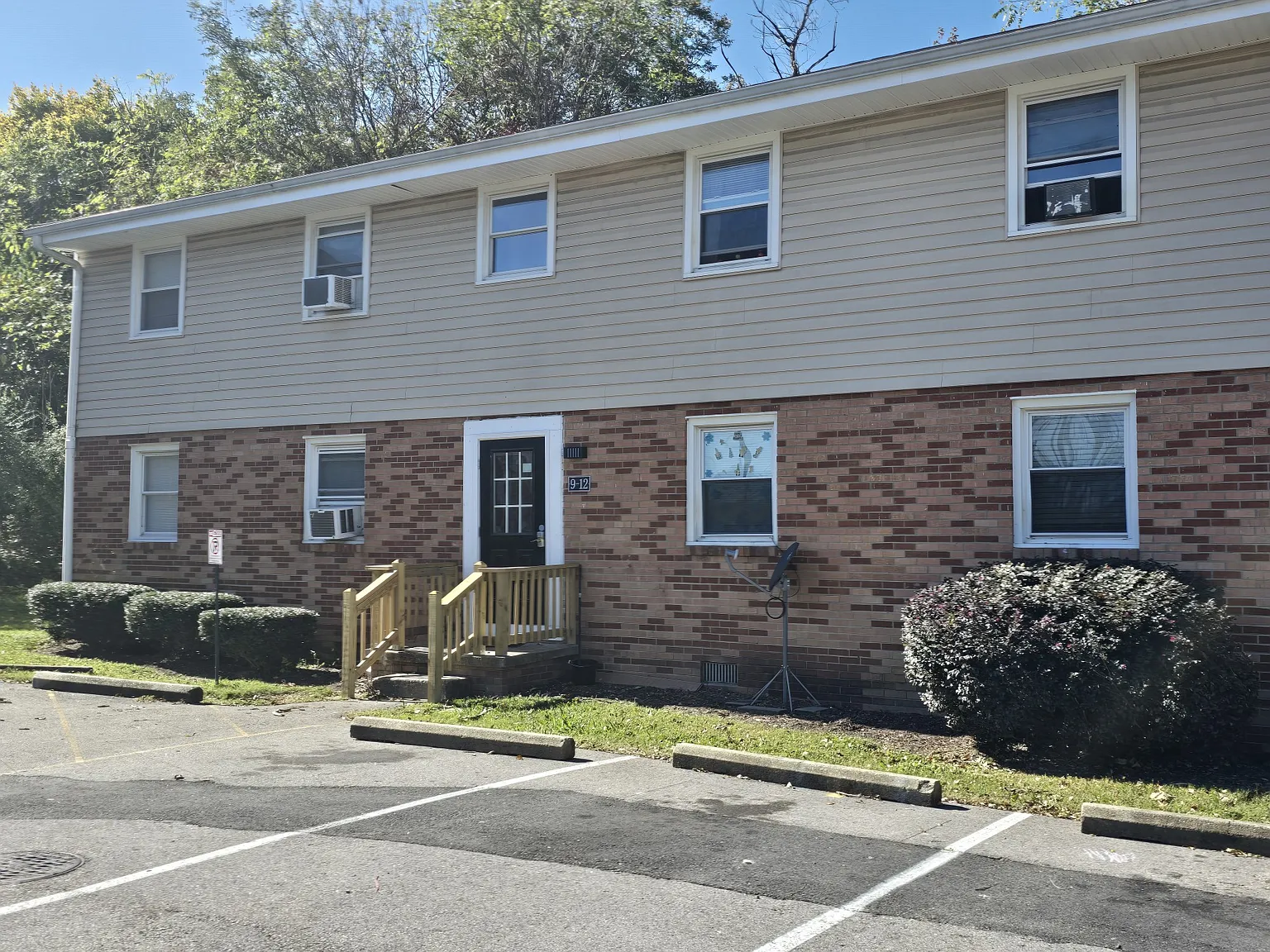 2 bed, 650 sqft, $895 — Photo 2