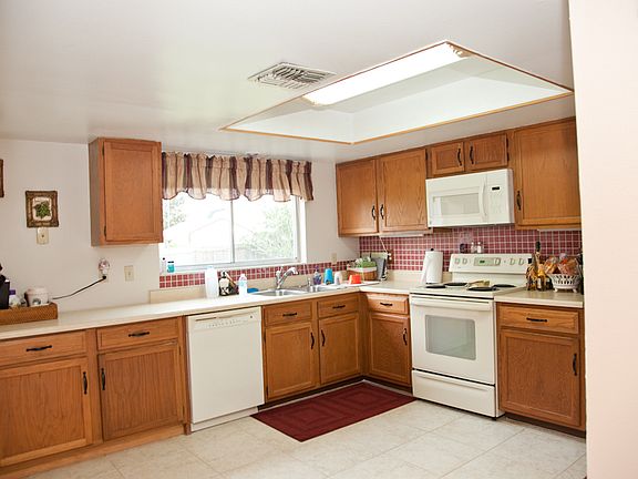 2nd image of 1300 Ortega St