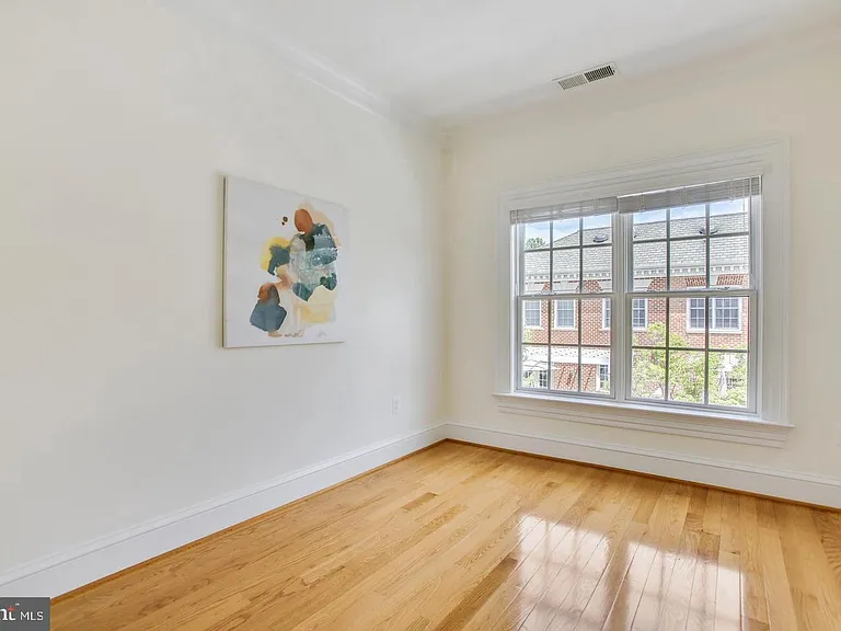 7022 Little Leaf Linden Ln — Photo 33