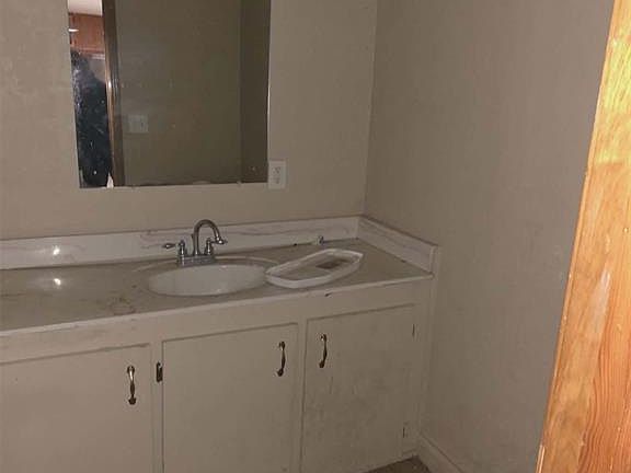 5th image of 1416 NW Euclid Ave