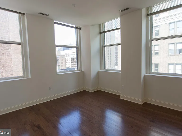 1600-2 Walnut St #501 — Photo 12