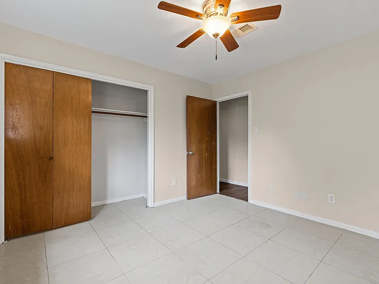 120 Texas Ave — Photo 22