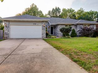 2736 S York Ave, Springfield, MO 65807