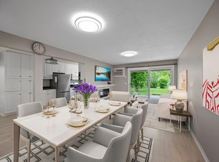 10720 Rockford Rd APT 113, Plymouth, MN 55442