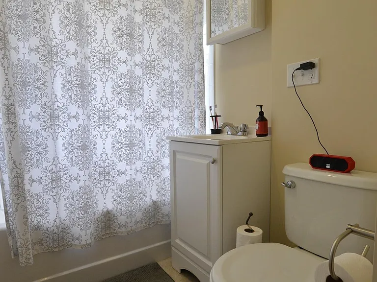 40 Glencoe St #2 — Photo 10