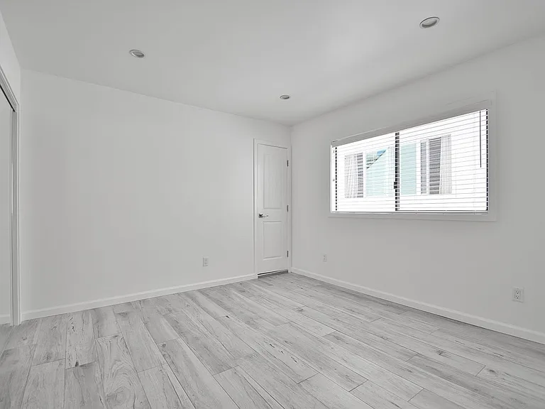 113-115 Monterey Blvd #117 — Photo 14