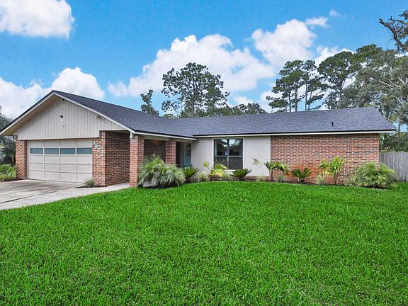 3rd image of 3972 Petite Dr W