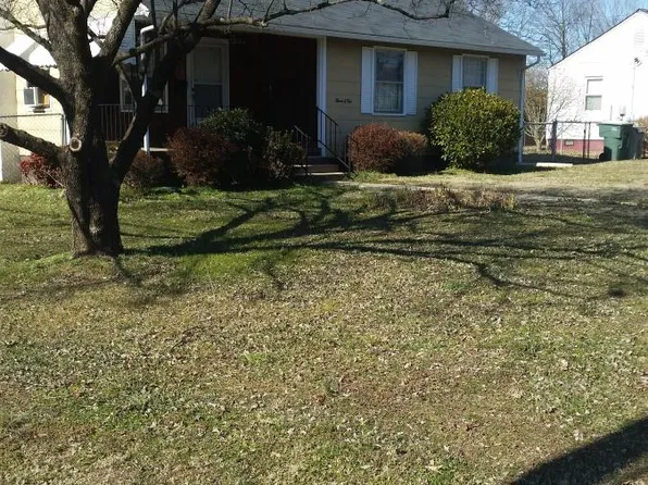 1204 Poston Cir, Gastonia, NC 28054