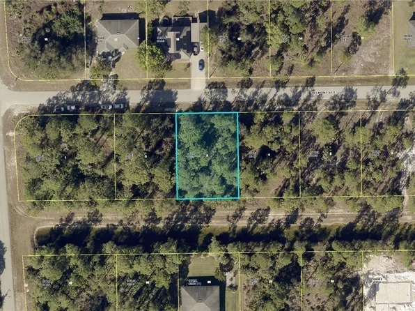 916 Belmont St E, Lehigh Acres, FL 33974