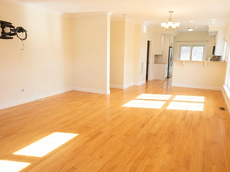 2 Westbrook St #1 — Photo 3