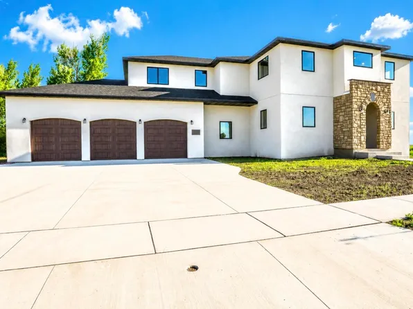 5006 Kingfisher Ave SE, Aberdeen, SD 57401