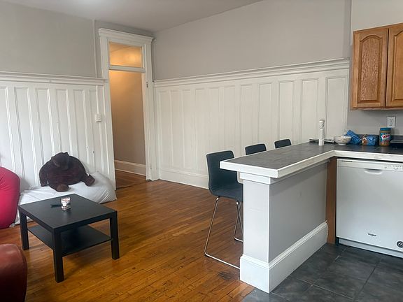 3rd image of 1066 Commonwealth Ave #31A