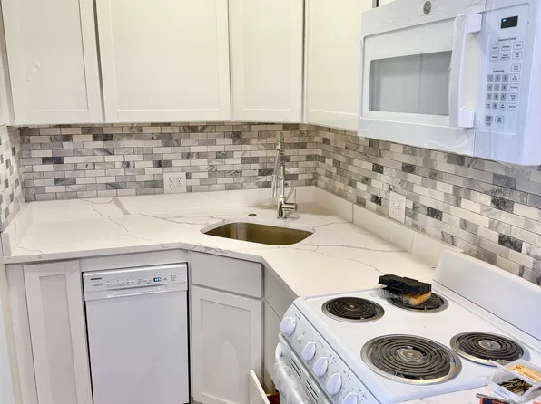 5 Arizona Ter, Arlington, MA