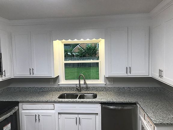 5th image of 1602 Drexel Lake Dr