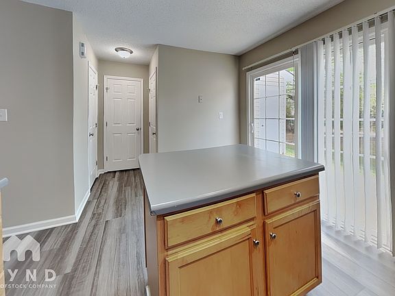 5th image of 312 Malamute Ln