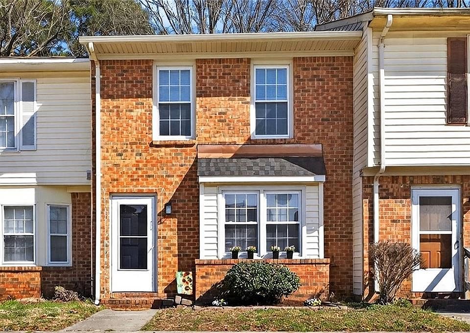 1st image of 104 Elmhurst Ct