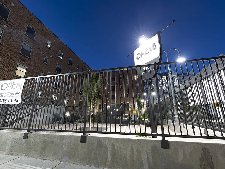 ONE18 West Street Residential — Photo 11