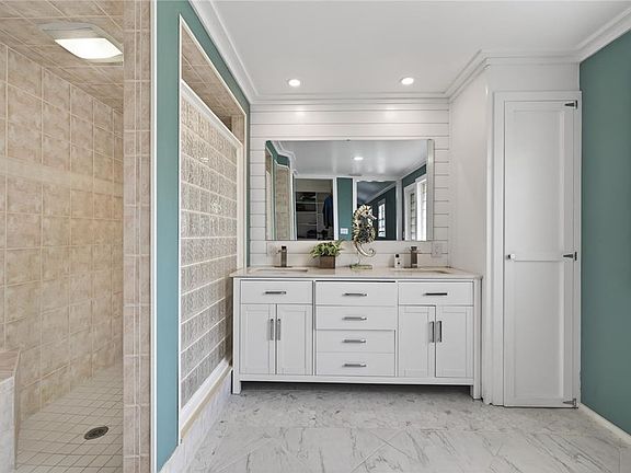 4th image of 5851 Rio Dr