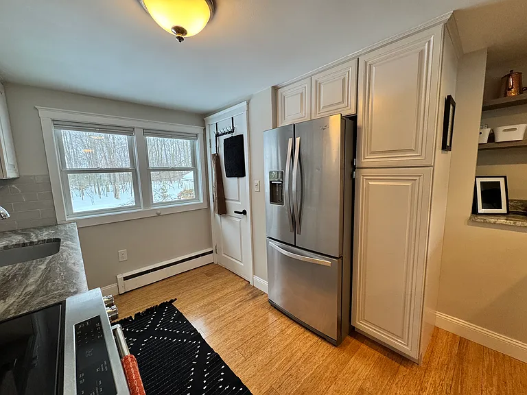 89 Portsmouth Ave — Photo 8