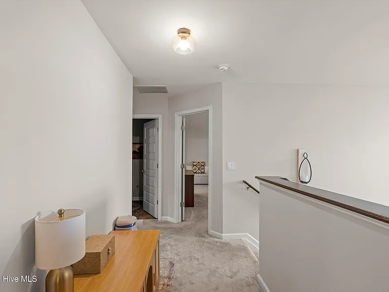 136 Sims Ct — Photo 20