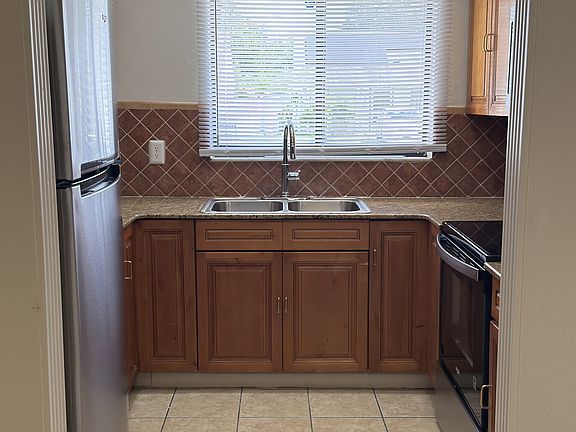 3rd image of 12414 Pepperfield Dr