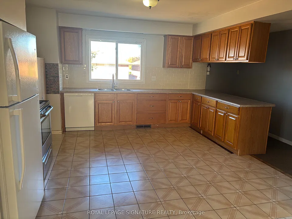 232 Barton St #UPPER