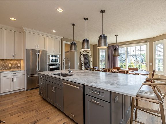5th image of 32573 Muirfield Dr