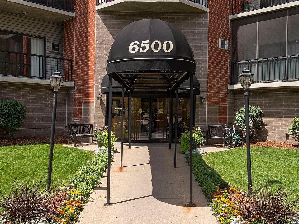 1st image of 6500 Woodlake Dr APT 1006