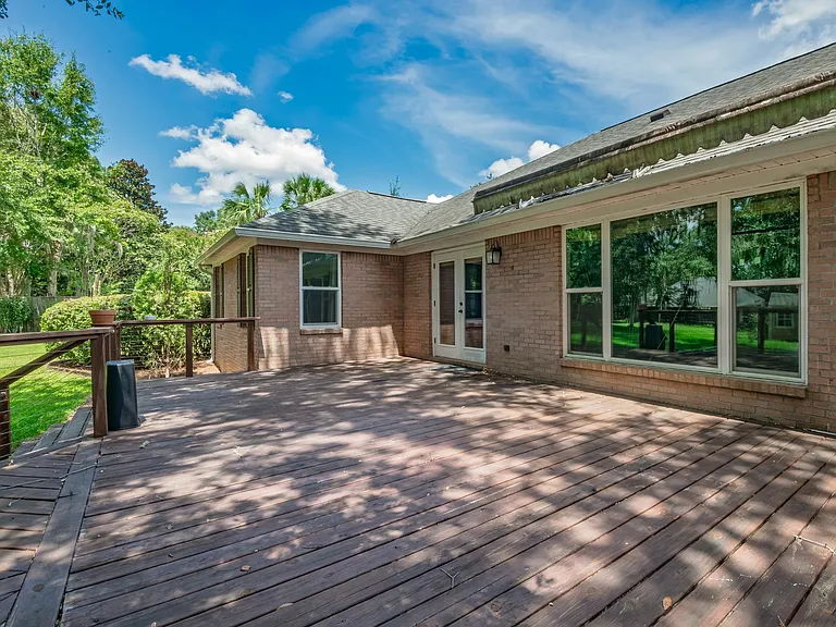 6326 Glasgow Dr — Photo 42