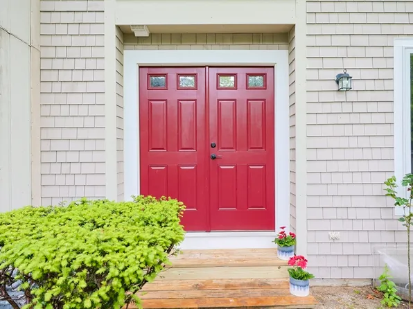 300 Buck Island Rd APT 13F, West Yarmouth, MA 02673