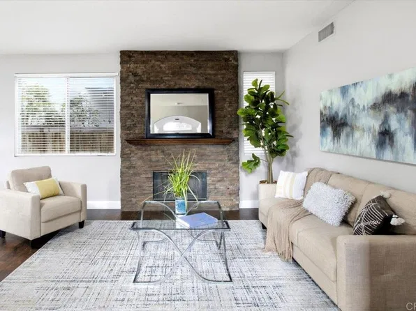 2043 Dawn View Gln, Escondido, CA 92026
