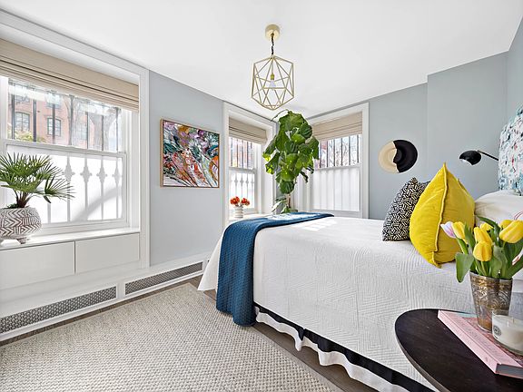 5th image of 151 Lafayette Ave