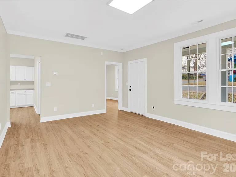 112 Dean St — Photo 5