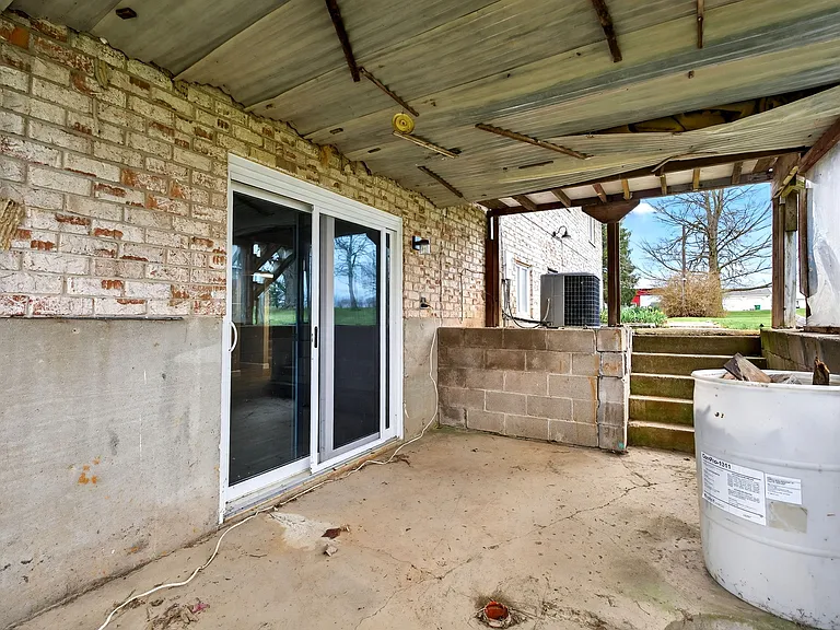 543 W Krepps Rd — Photo 34