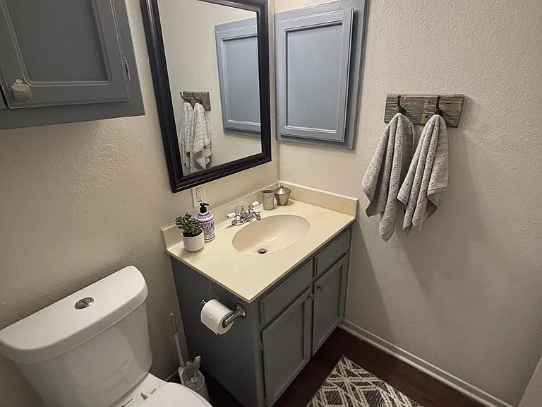 724 S Welch St #15 — Photo 8