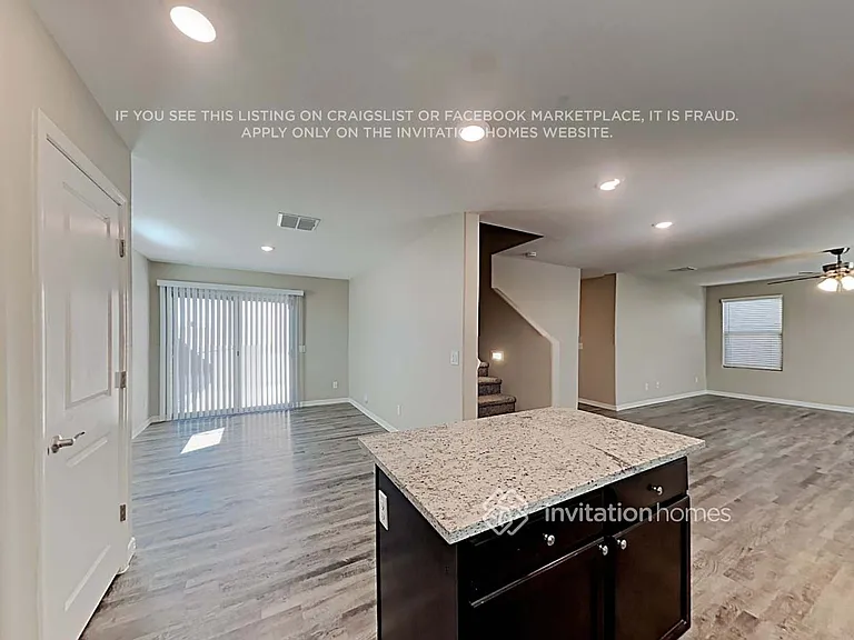 8033 W Agora Ln — Photo 8
