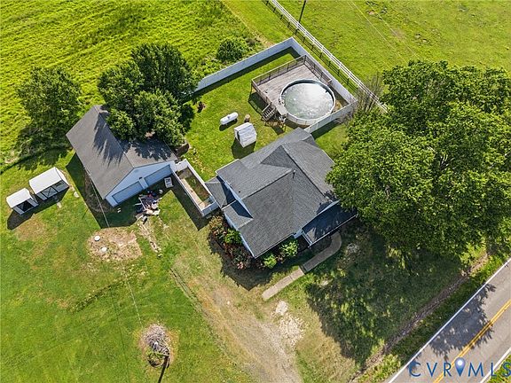 2nd image of 5317 Hickory Rd