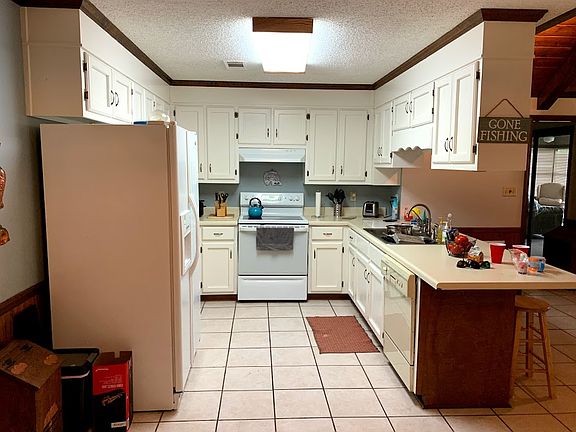 4th image of 521 Rivermont Cir