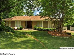 200 Sleepy Hollow Cir, Vestavia Hills, AL 35216